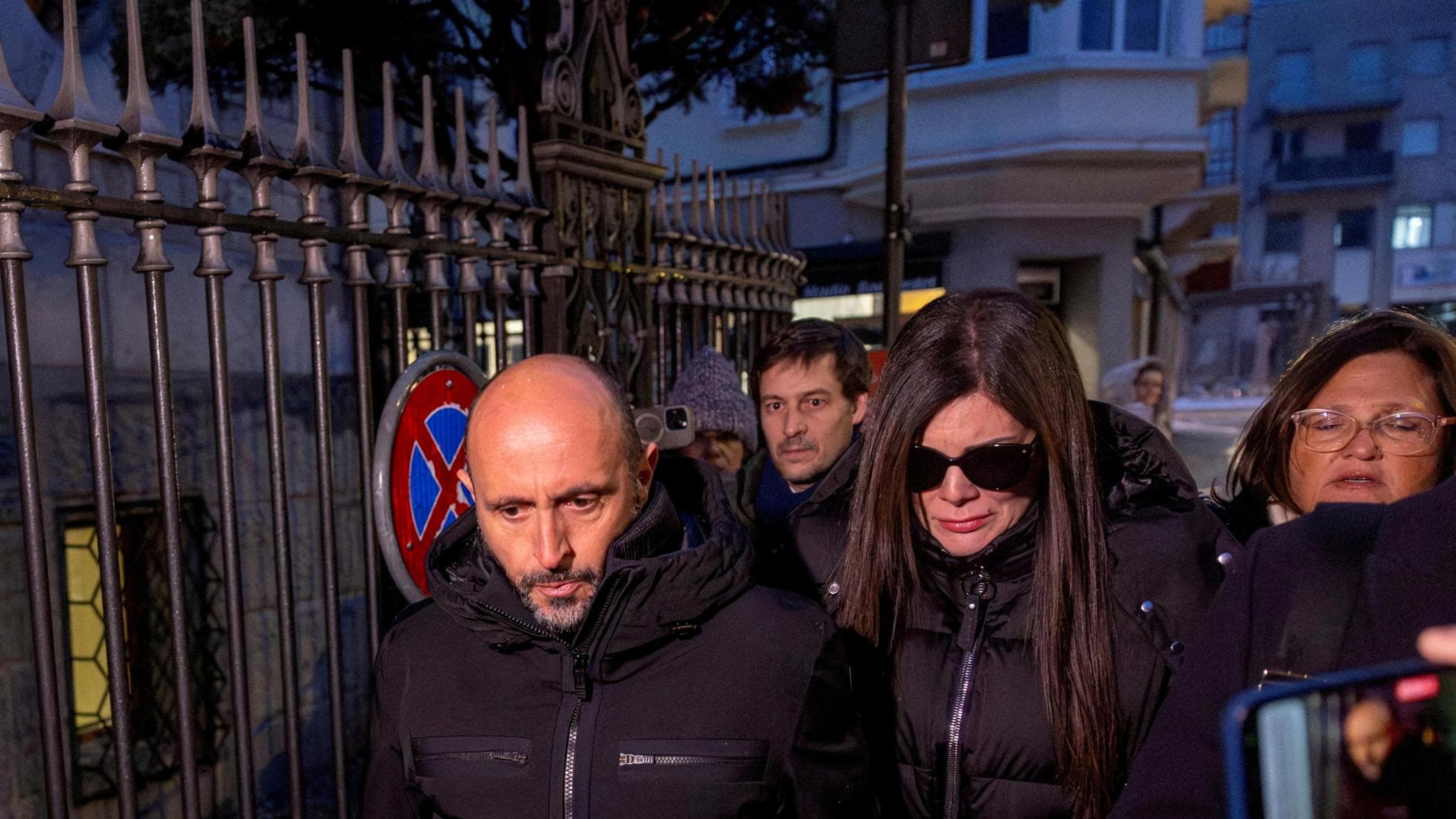 Un dossier accusa i Moretti: “Tre incendi nei loro locali”. La cauzione pagata da Dubai