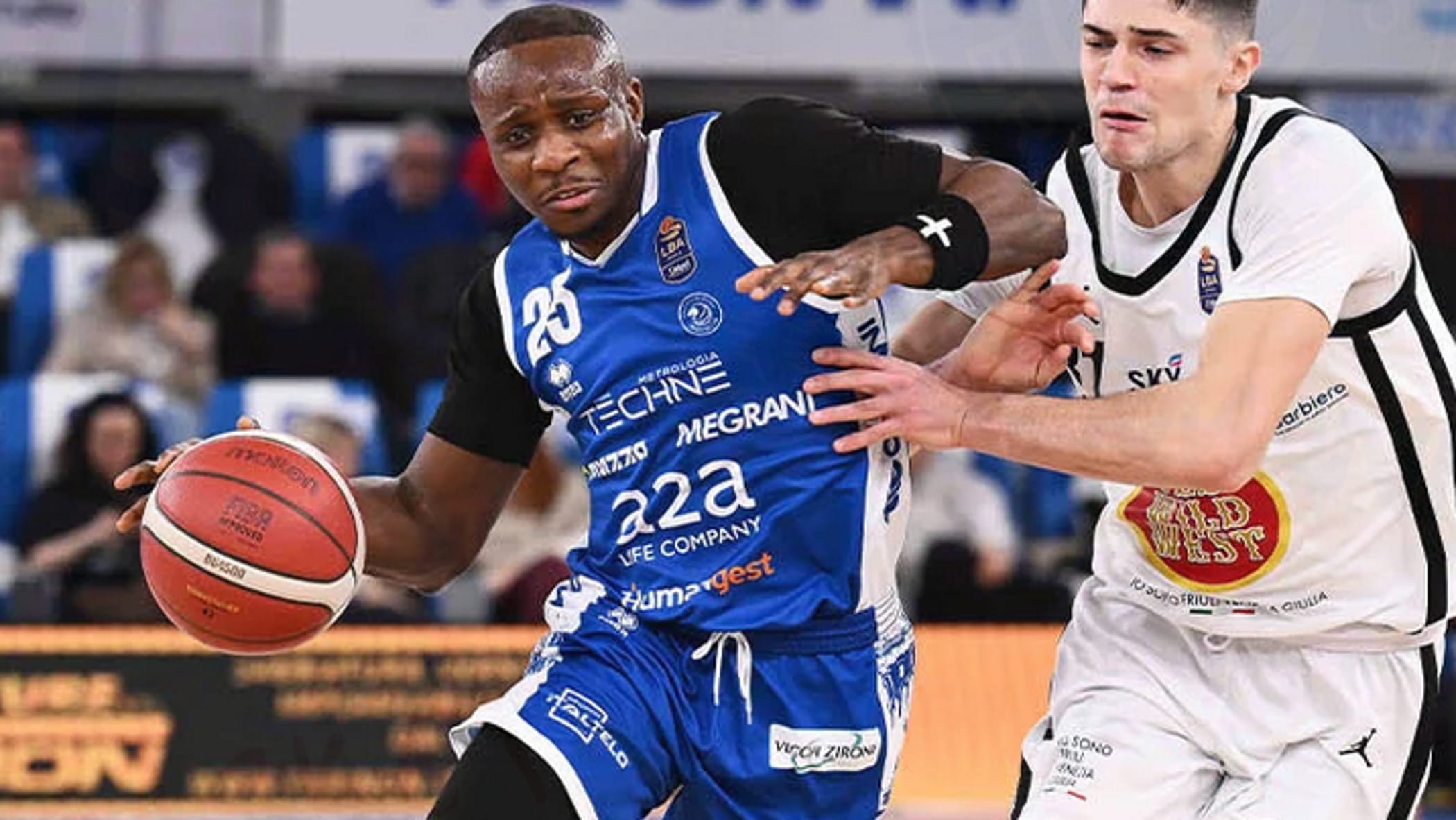 Basketbol: Brescia sıkıntı çekiyor ama Udine yeniyor, Reggio Emilia'da Cantù vuruyor
