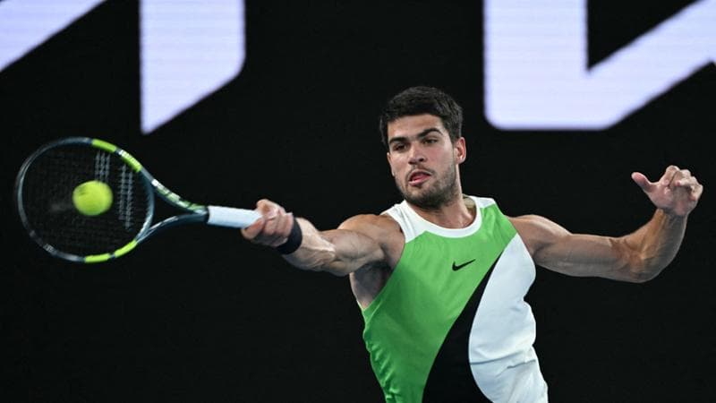 Australian Open 2026, la diretta: Alcaraz batte in 3 set De Minaur, è in semifinale con Zverev