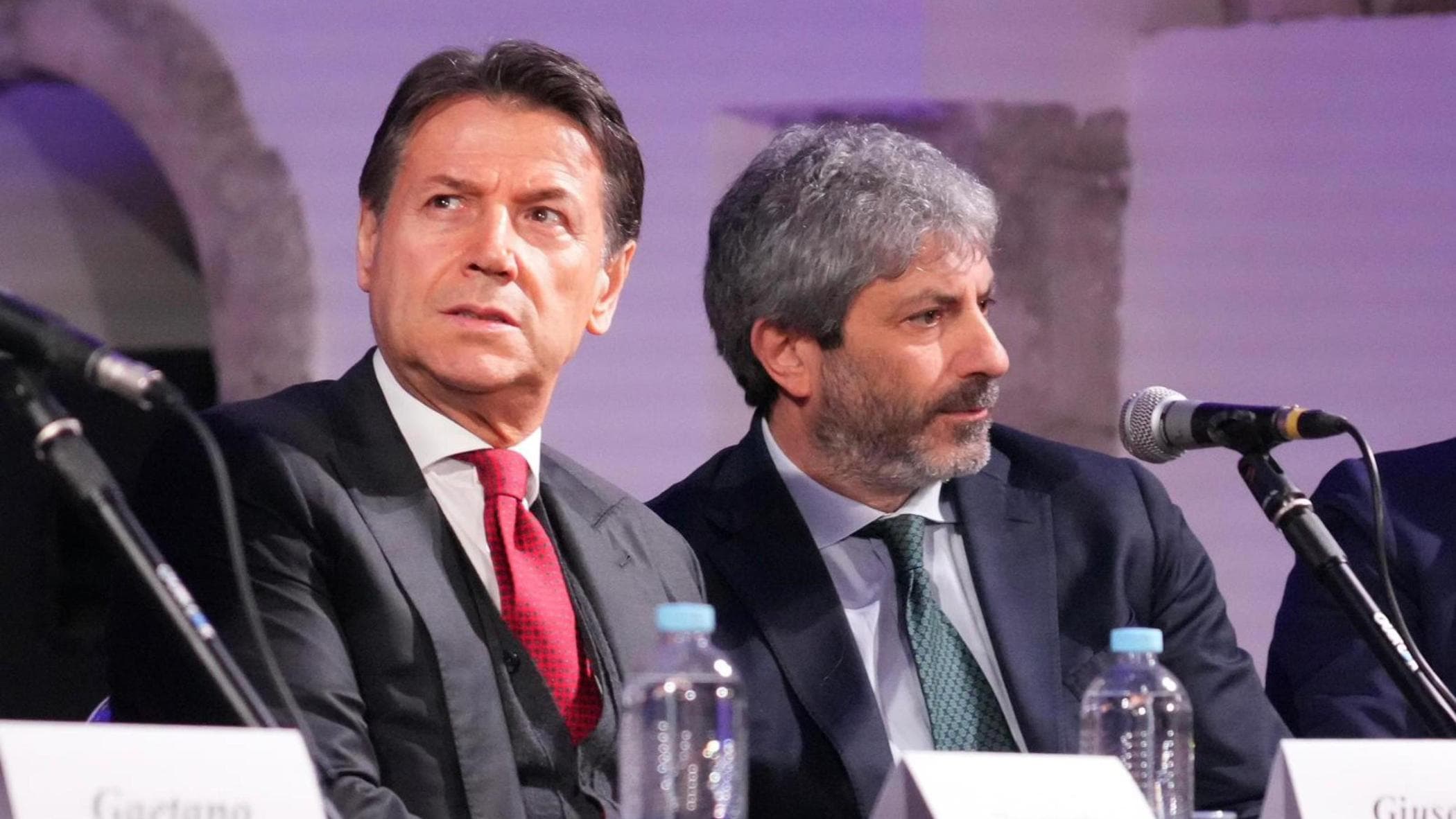 Sondaggi politici, M5S scende ancora. Bene FdI e Pd, la Lega tallona Forza Italia