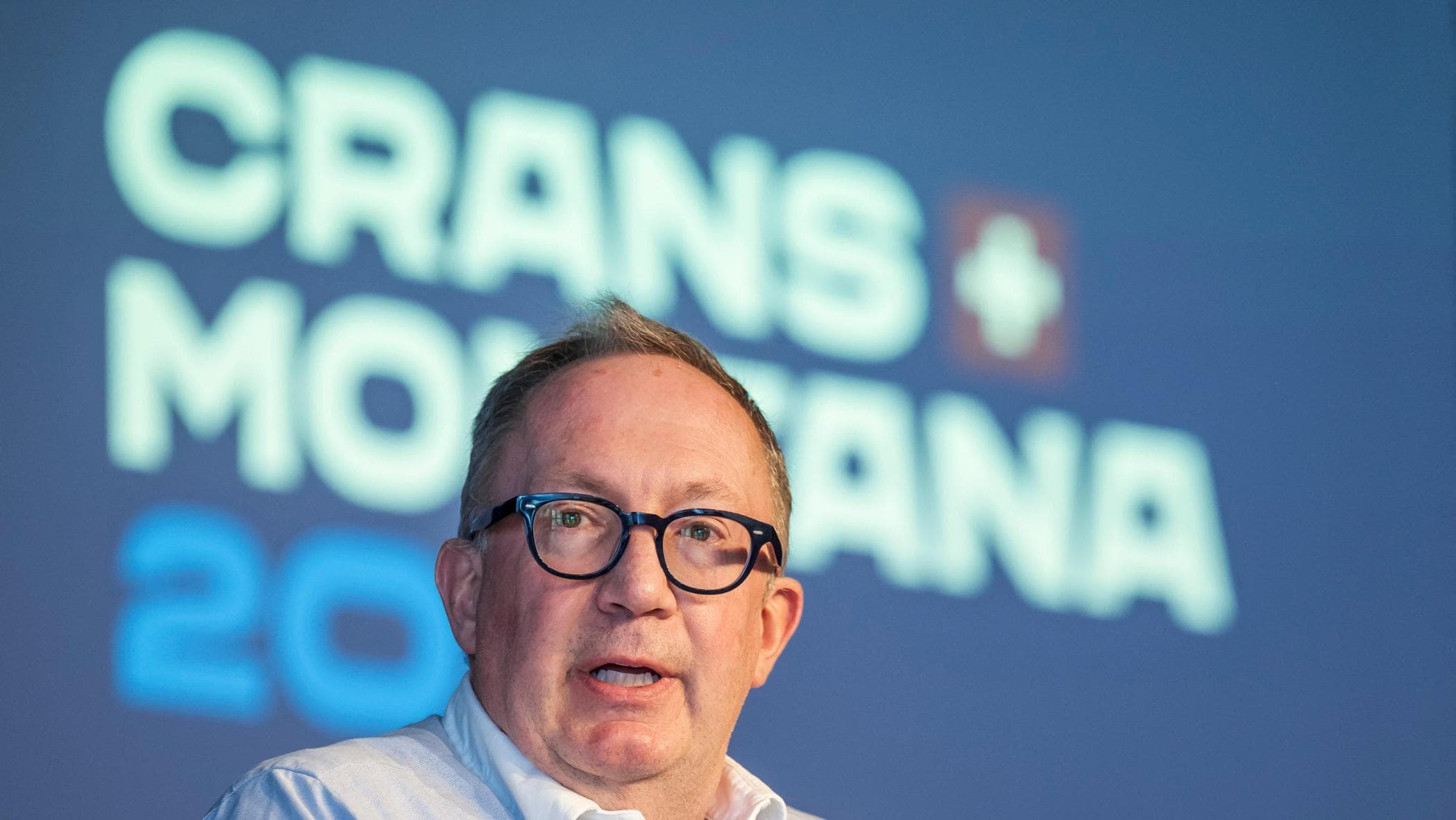 Il sindaco di Crans-Montana: piango ogni giorno e vado dallo psicologo