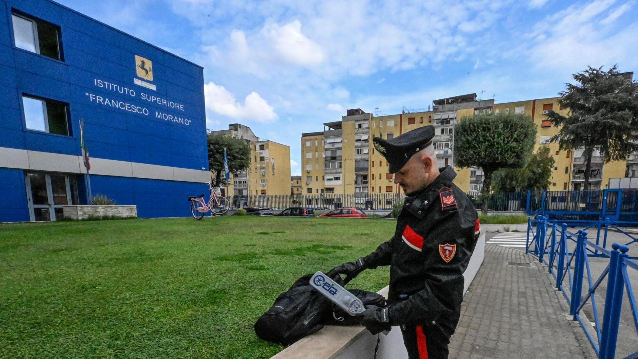 Metal detector a scuola, ecco la circolare dei ministri dell’Istruzione e dell’Interno