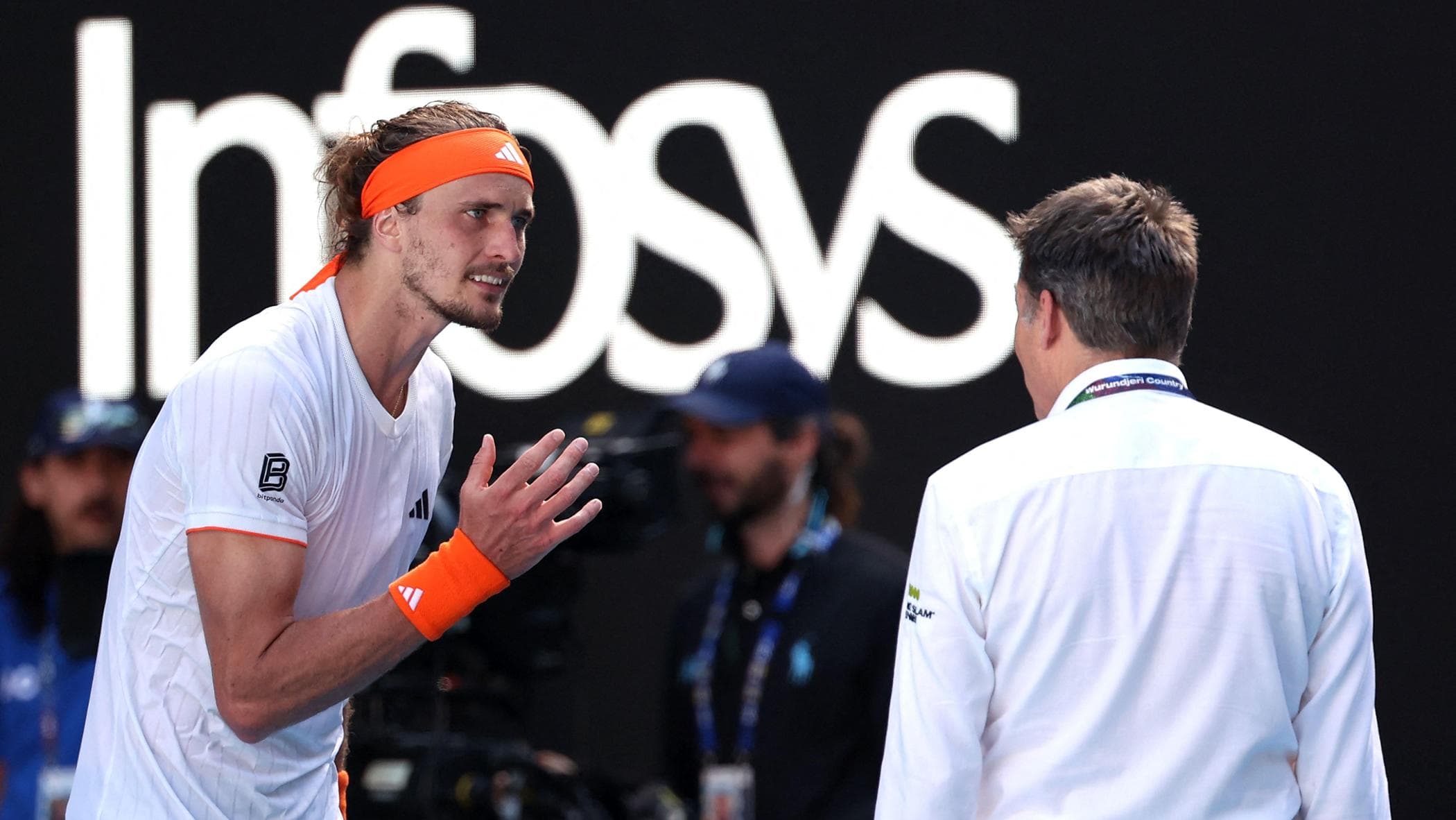 La rabbia di Zverev per il medical timeout di Alcaraz: “Li state proteggendo...”
