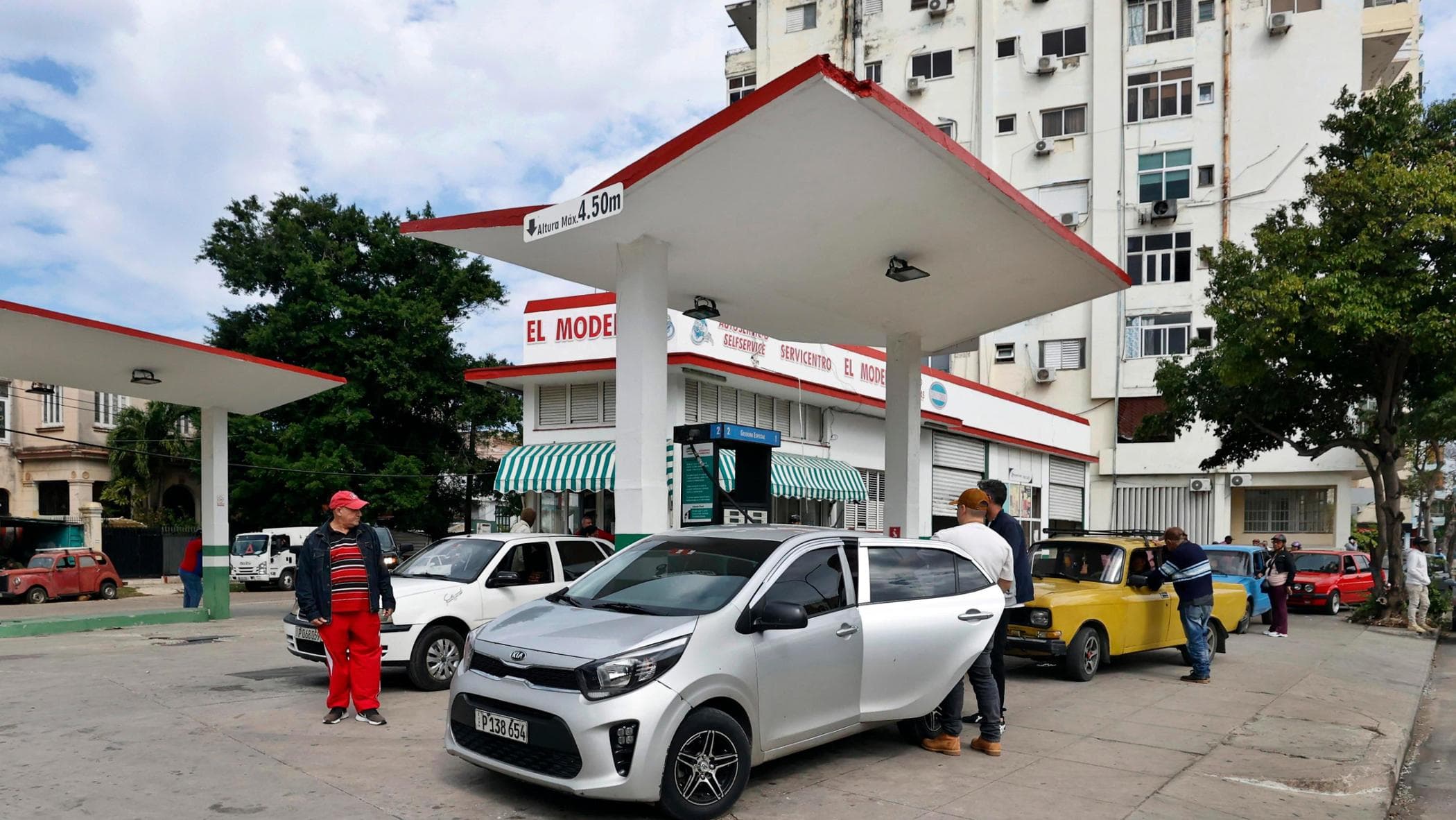 L’America vuole isolare Cuba: “Dazi a chi fornisce petrolio”