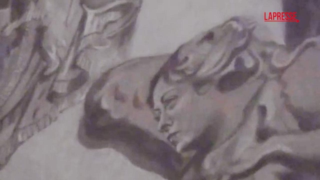 Il volto di Giorgia Meloni ritratto su un affresco nella basilica di San Lorenzo in Lucina