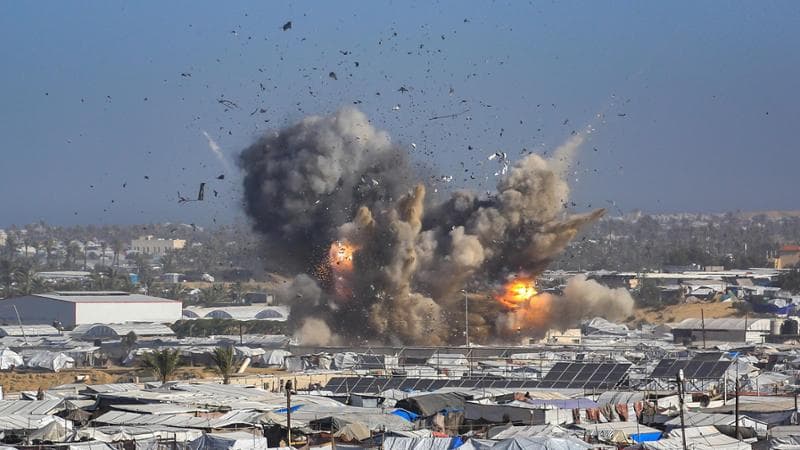 Raid israeliani sulla Striscia di Gaza: dall’alba almeno 32 morti, tra cui diversi bambini