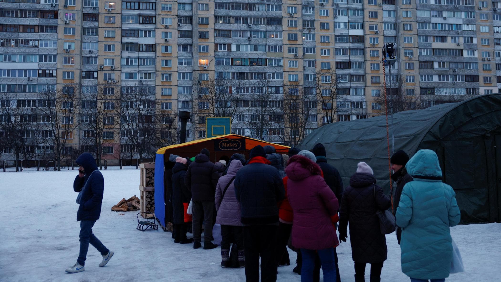 Ucraina, blackout al gelo prima dei colloqui
