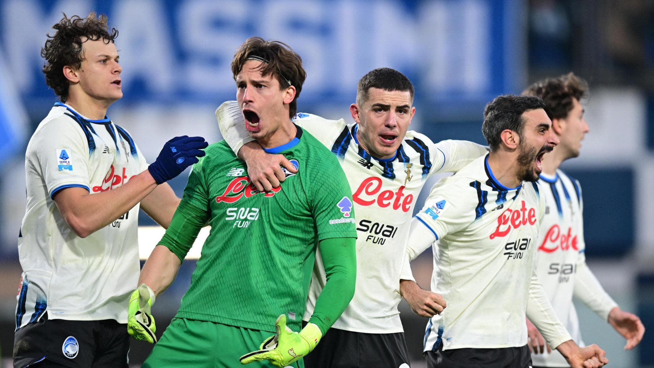 Il Como sbaglia un rigore al 98’ e Nico Paz scoppia in lacrime, l’Atalanta resiste in dieci: 0-0