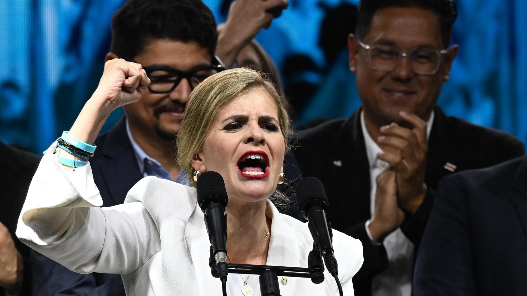 コスタリカ、保守派フェルナンデス氏が新大統領に就任：「今や重大かつ不可逆的な変化」