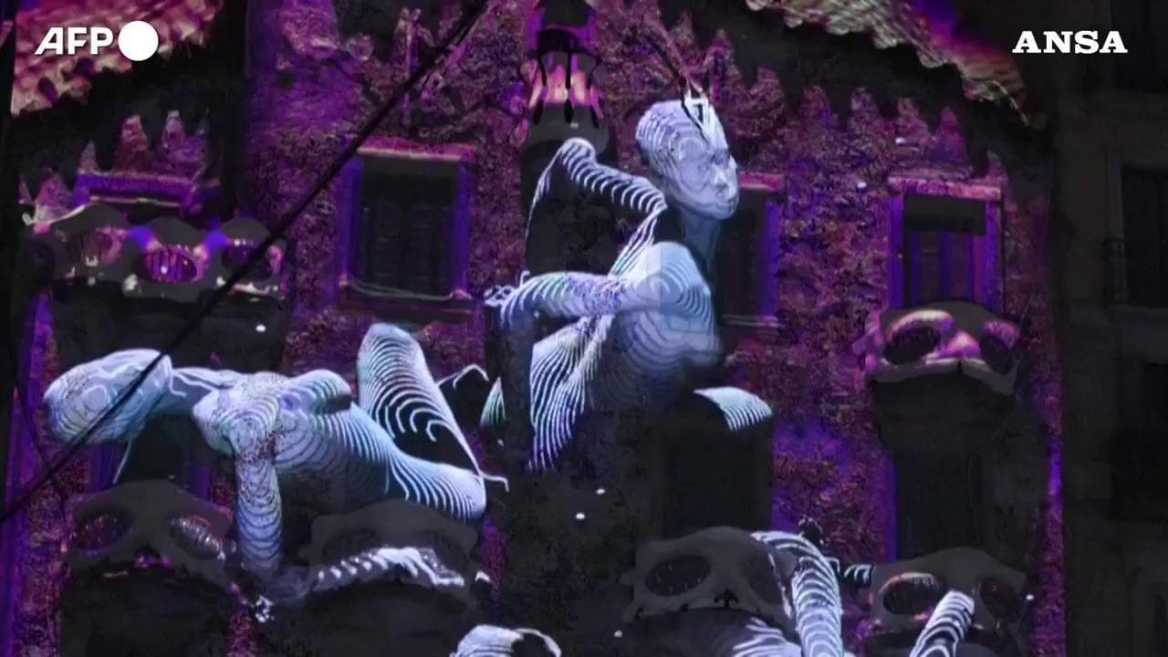 Barcellona, Casa Batlló prende vita: il capolavoro di Gaudí si anima con giochi di luce, musica e visioni