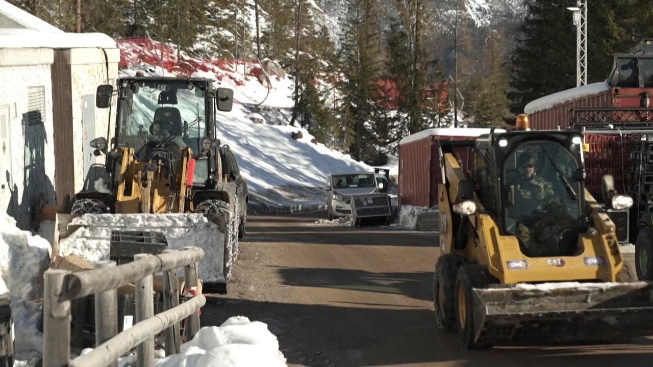 Milano Cortina: corsa contro il tempo per finire i lavori mentre arrivano i primi atleti