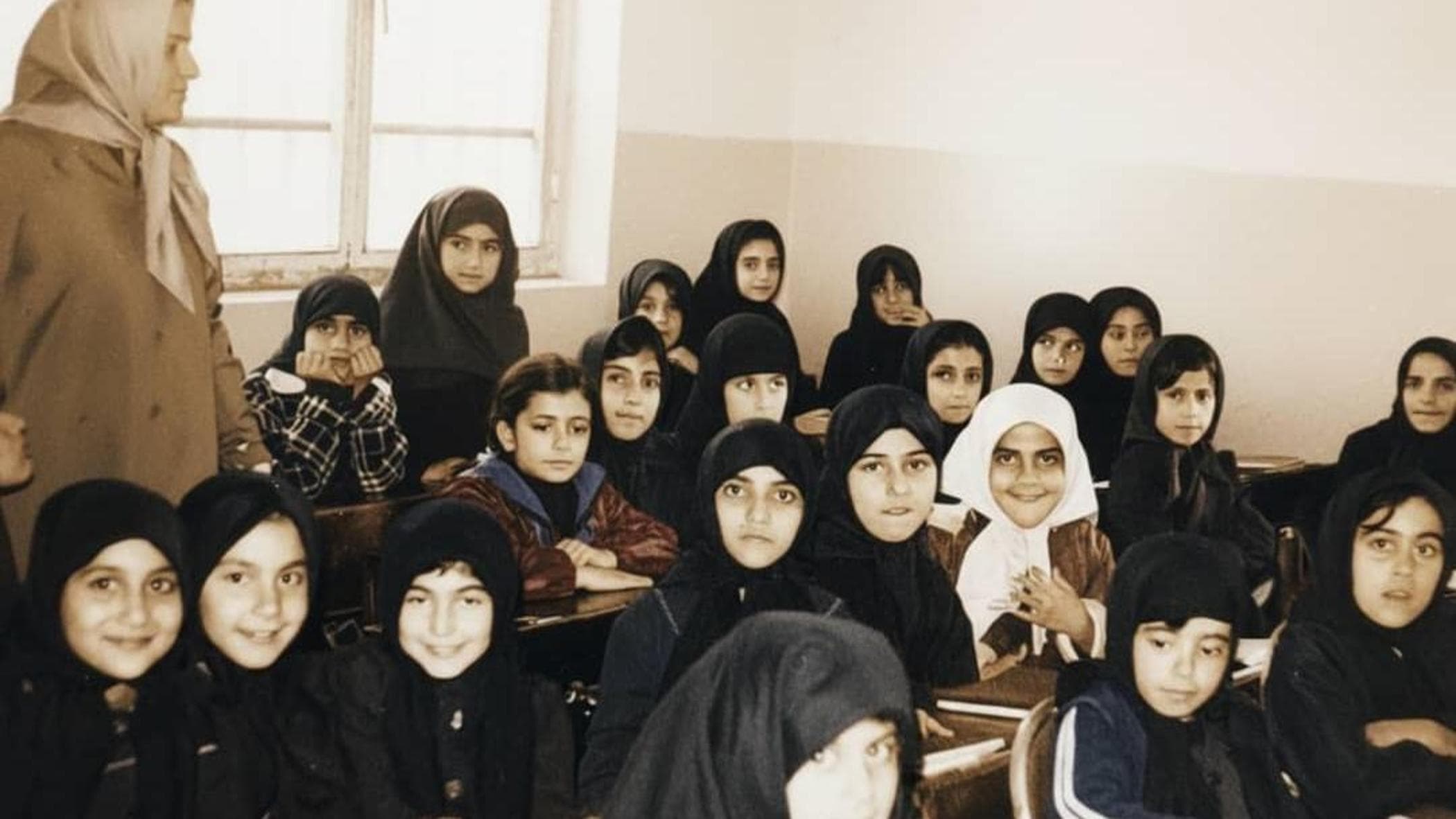 In Iran dopo il re, i mullah: la mia vita in cerca della libertà negata