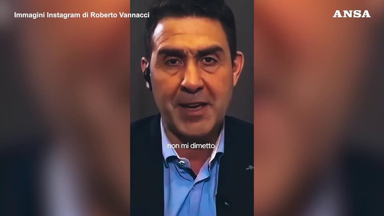 Vannacci lascia la Lega ma non il seggio Ue: "Non mi dimetto da eurodeputato, i voti sono miei"