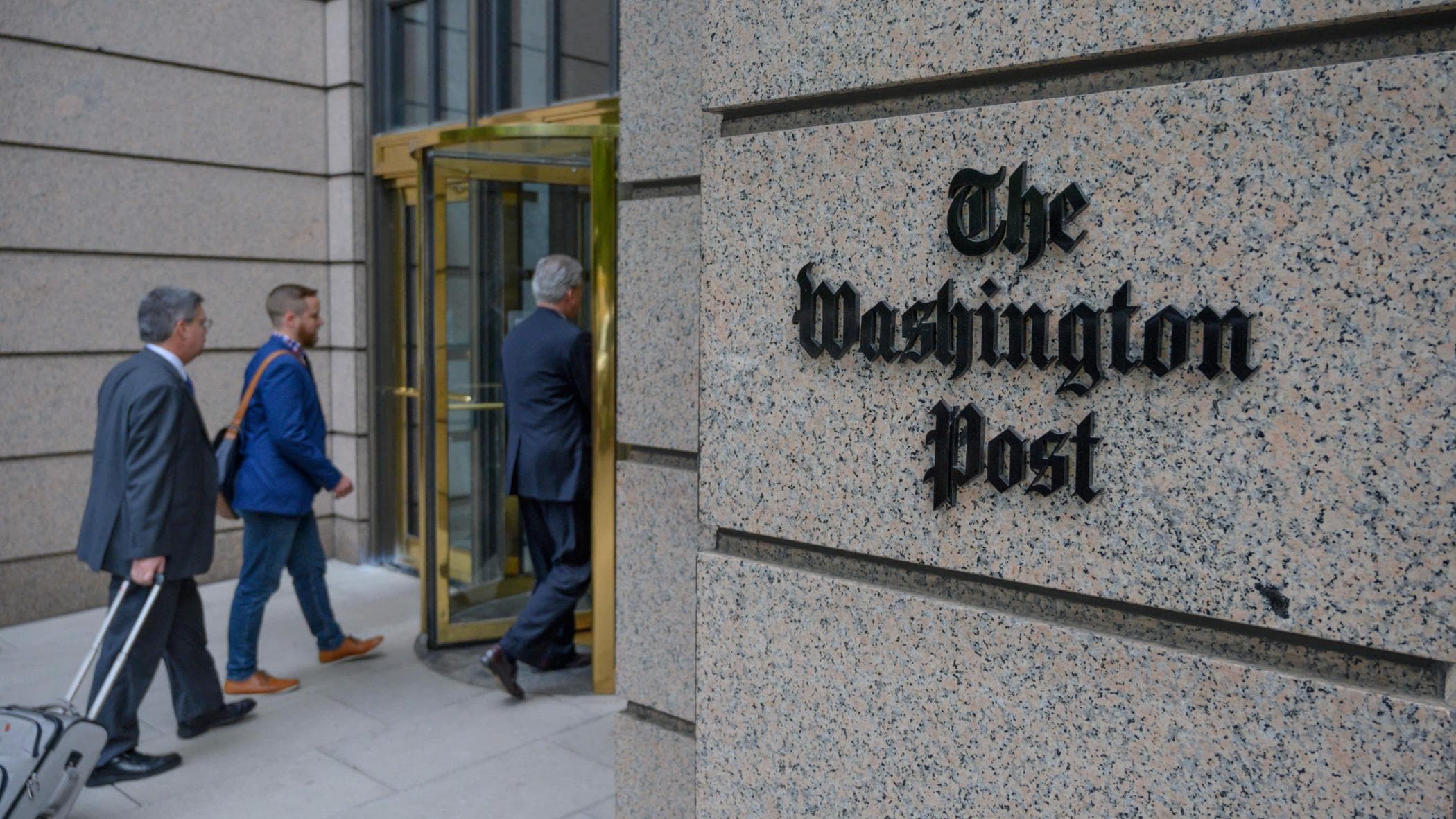 Shih: “Noi del Washington Post licenziati via email e in zone di guerra, ci restano 2 mesi di paga”