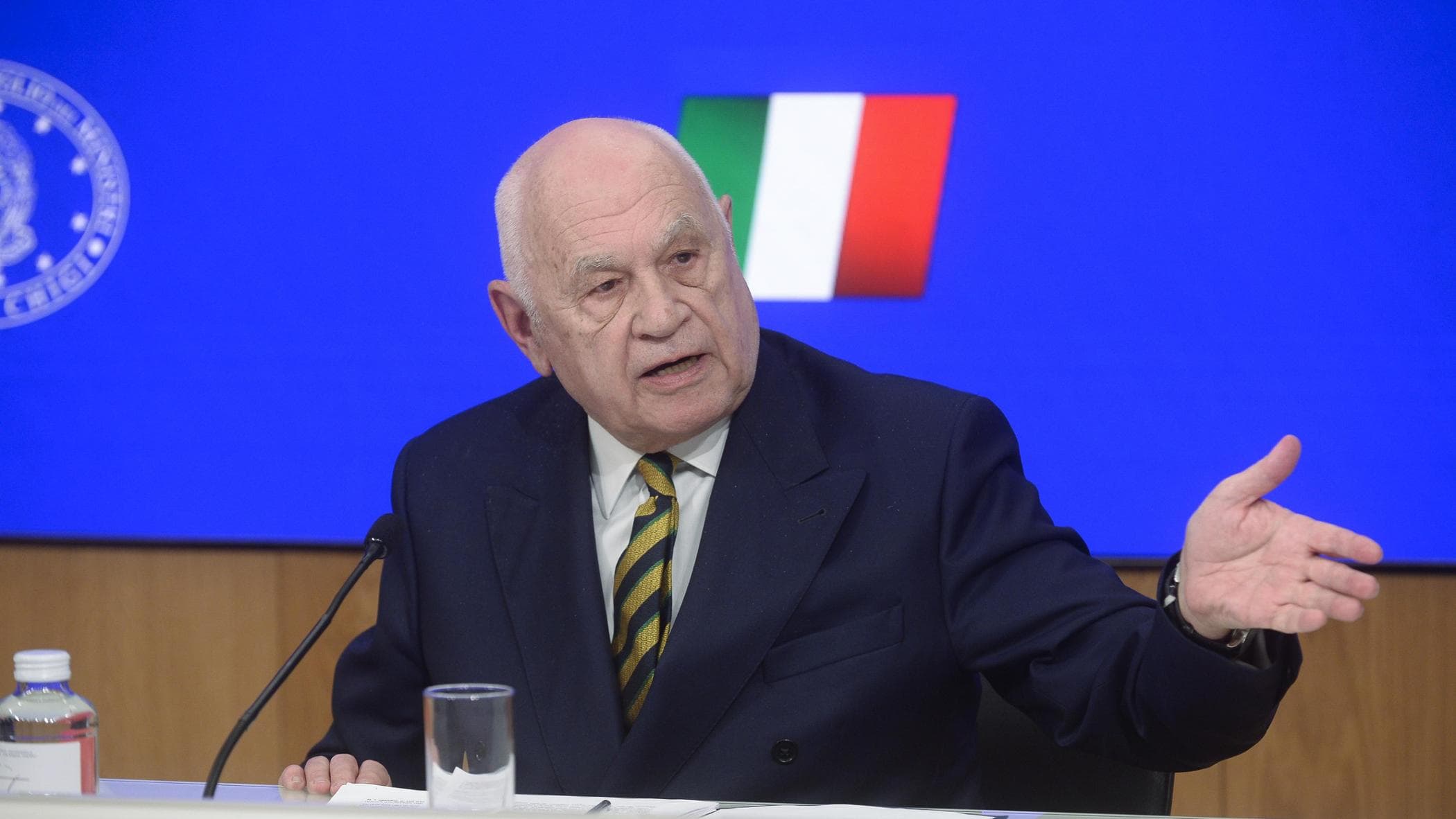 Forze dell’ordine, medici, cittadini comuni: come funziona lo scudo penale del nuovo dl sicurezza