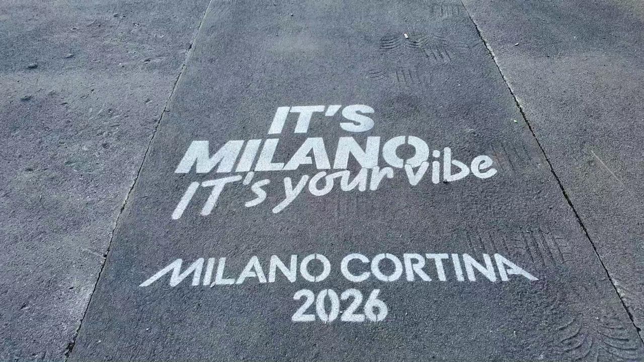 Metro-Villaggio Olimpico, prova sul campo: 14 minuti a piedi, poca segnaletica e marciapiede rotto