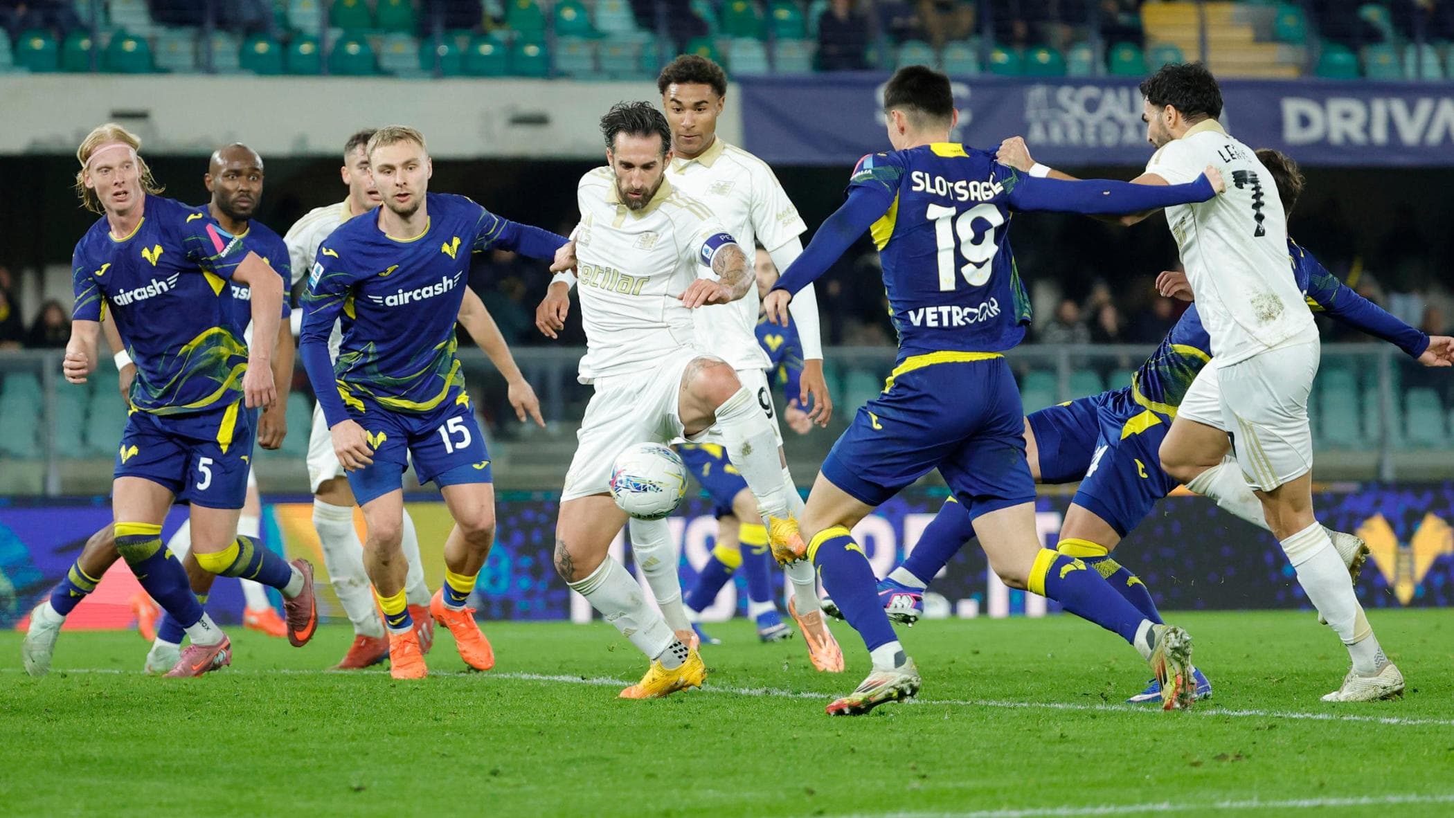 Verona-Pisa 0-0, gialloblù e nerazzurri restano all'ultimo posto