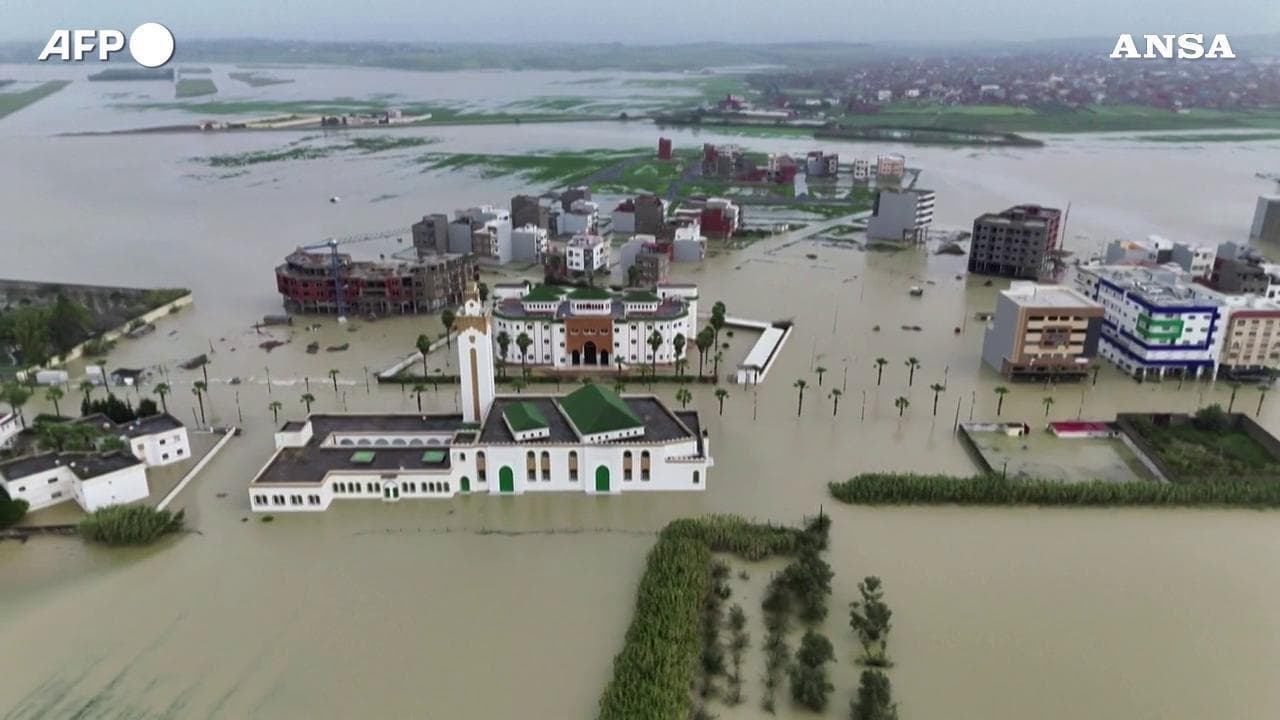 Maltempo in Marocco, semi-sommersa la citta' di Ksar El Kebir nel nord del paese