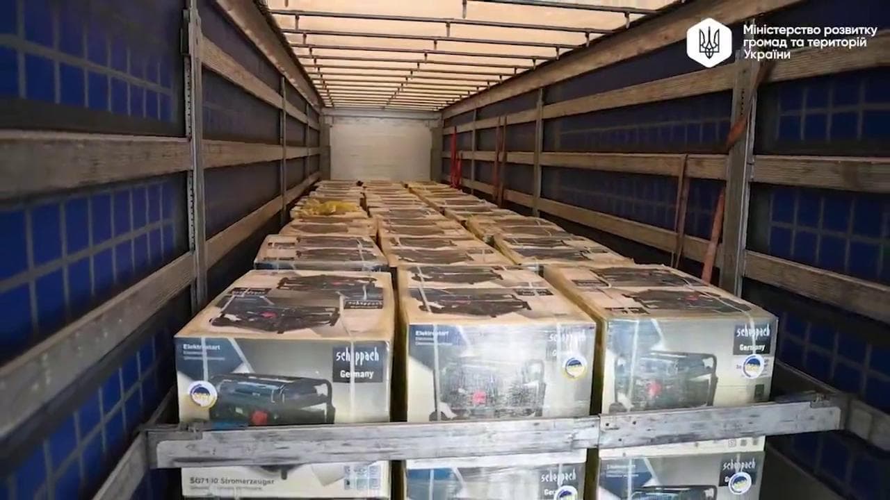 Trecento generatori per salvare l'Ucraina al gelo: luce e calore per famiglie e bambini