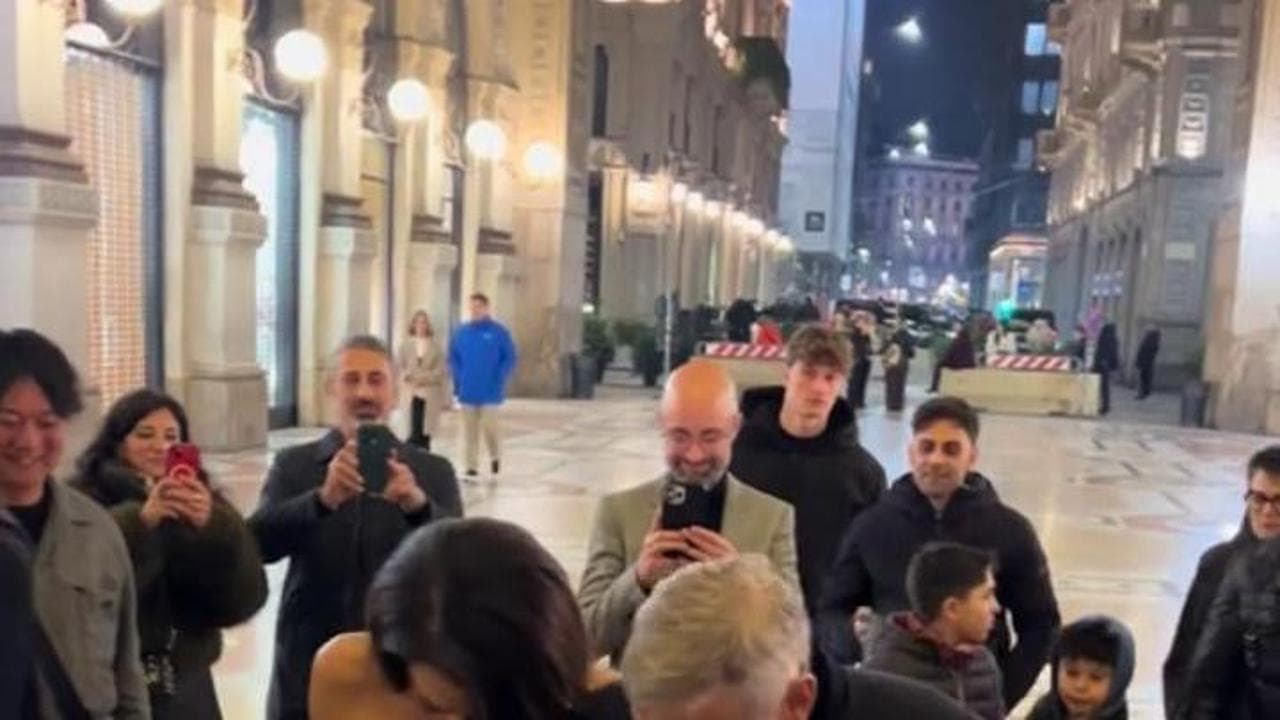 Anche Amal Alamuddin e George Clooney cedono alla scaramanzia: il rito a Milano