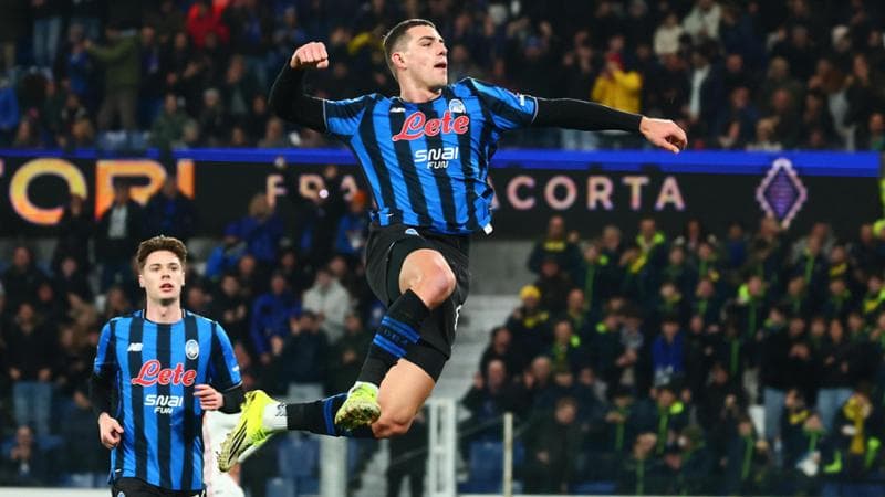 Krstovic esulta dopo il gol
