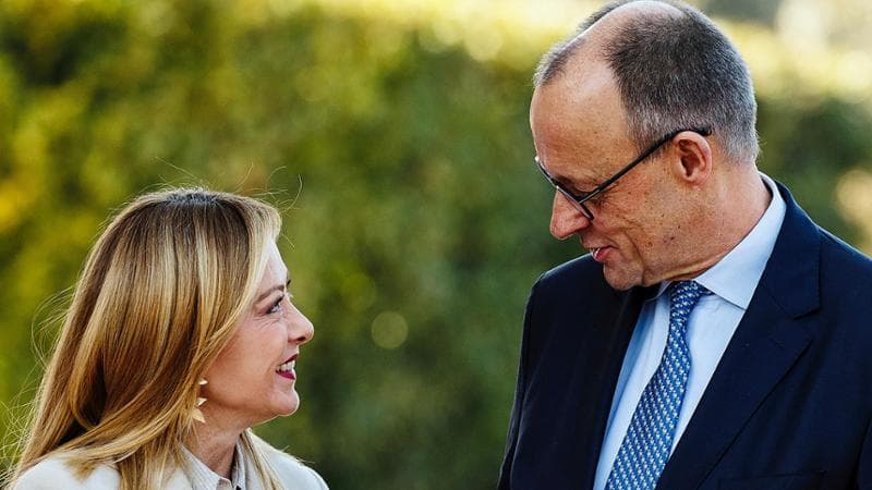 Lo strappo di Merz e Meloni con Macron: vertice ristretto a Bruxelles e stop super-caccia francese