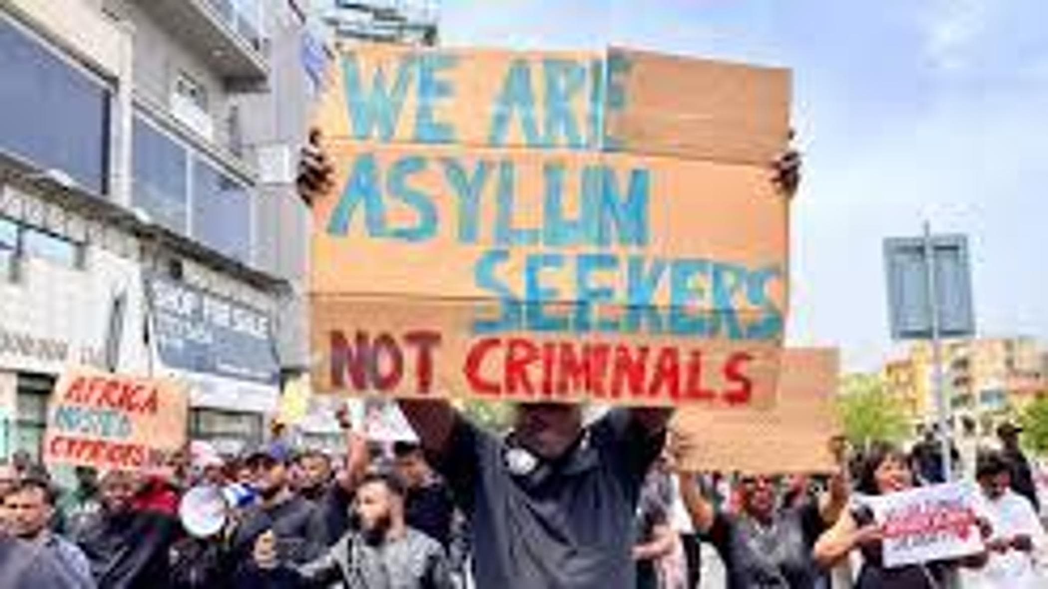 Avrupa Parlamentosu sığınma hakkını kesin olarak gömmeye çalışıyor