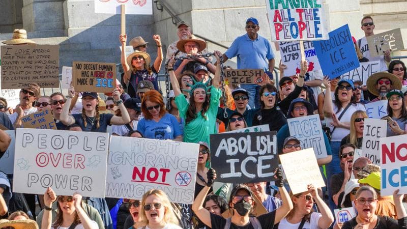 Los Angeles (California), una protesta contro Donald Trump e l'Ice