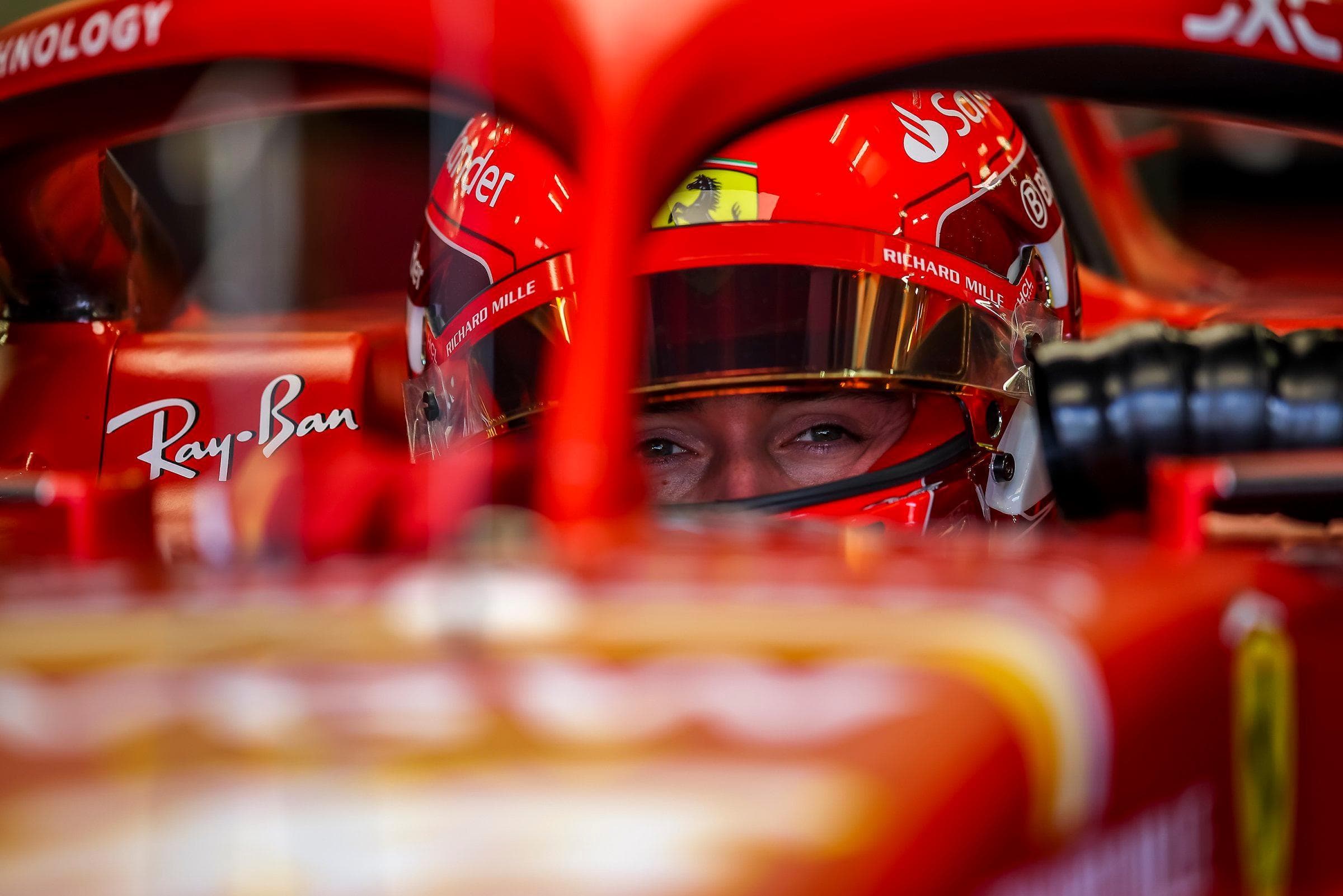 Formula 1, Bahreyn'de test ediliyor. Hamilton: “Kurallar saçma, kimse anlamayacak”