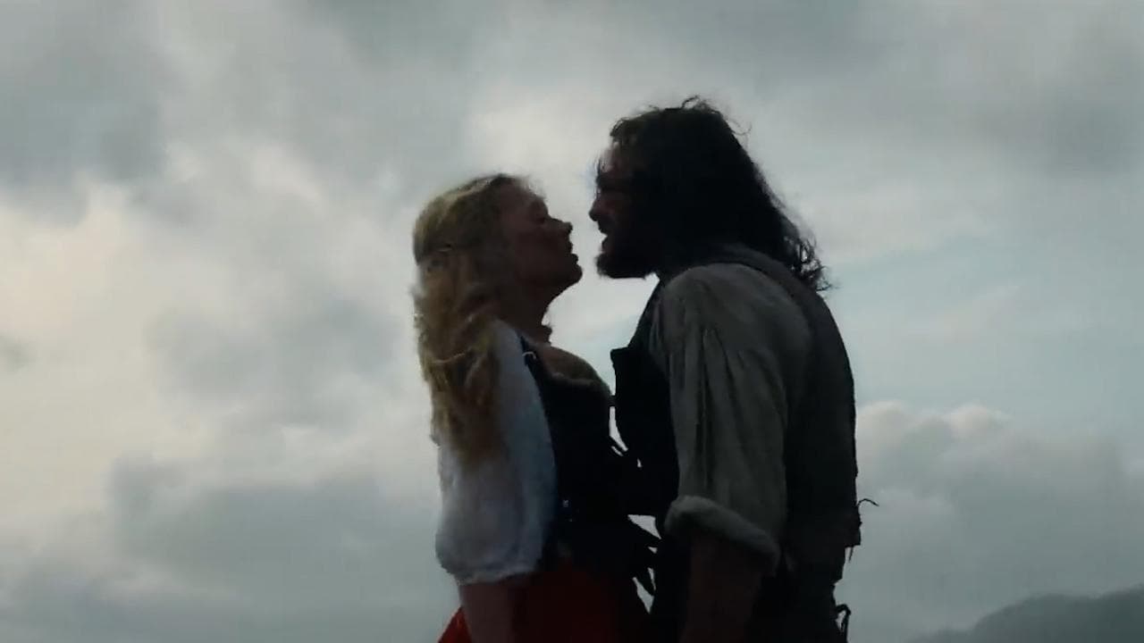 "Cime tempestose" desiderio e follia con  Margot Robbie e Jacob Elordi - trailer