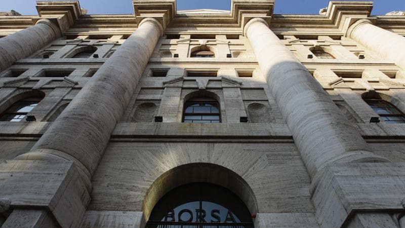La facciata di Palazzo Mezzanotte, sede di Borsa Italiana