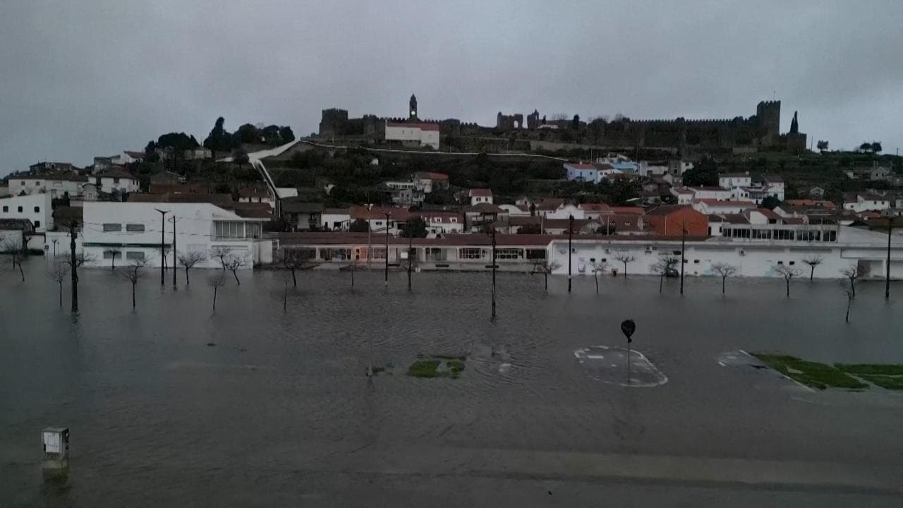 Maltempo in Portogallo, allarme nella regione di Coimbra: 3000 persone evacuate