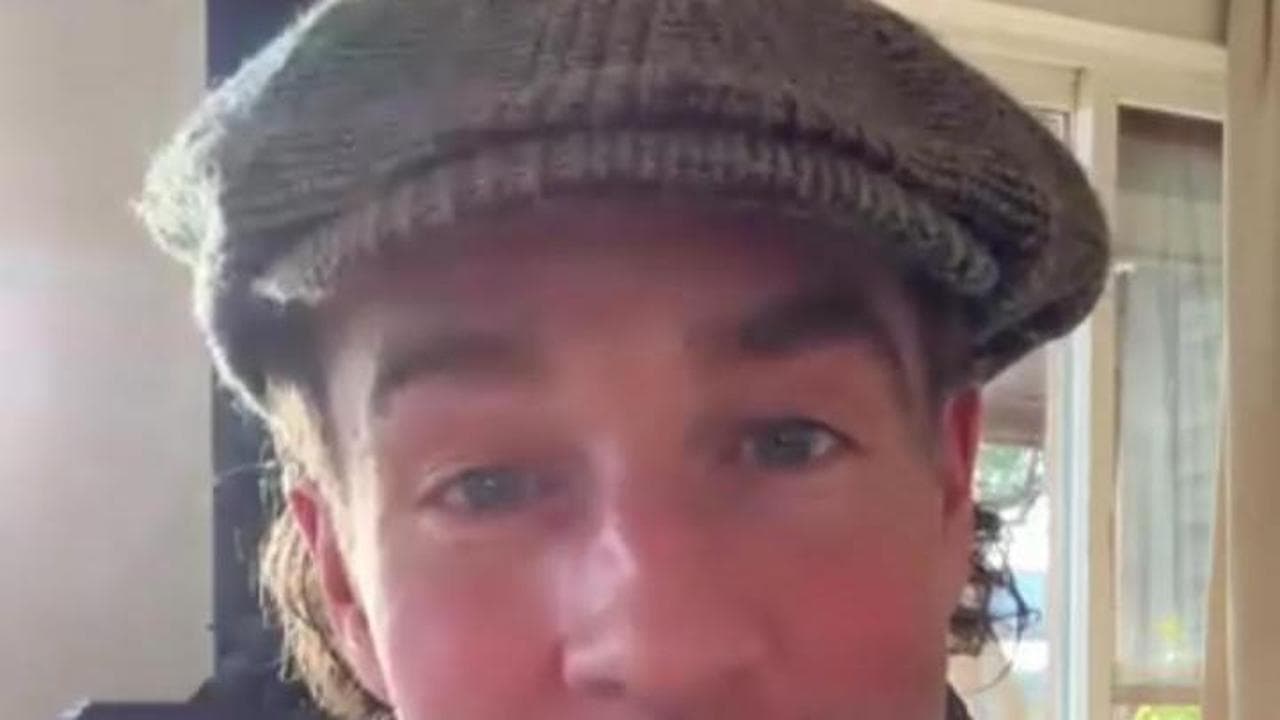 Il video di James Van Der Beek per l'ultimo compleanno: "Esistiamo, siamo tutti degni d'amore"