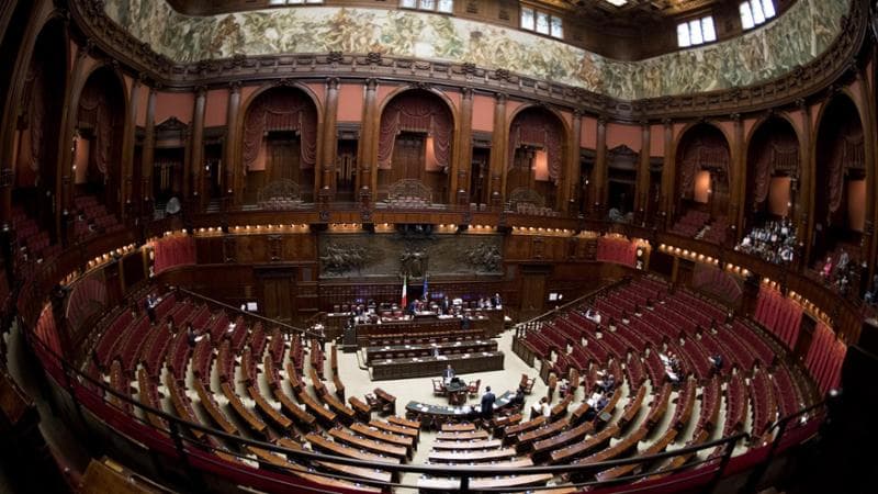 Stretta contro i cambi di casacca: arriva il nuovo regolamento della Camera