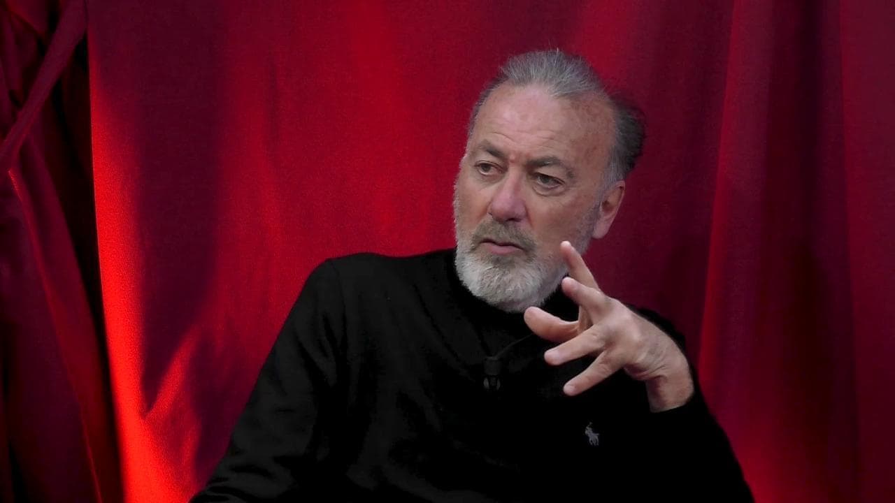 Il poeta Franco Arminio: "Ascoltiamo alberi e gatti, abbracciamoci di più. Trump? Un drogato social"