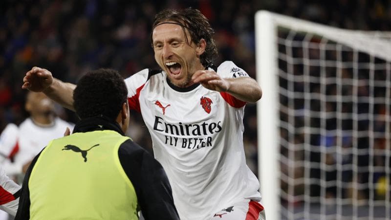 Modric esulta dopo il gol