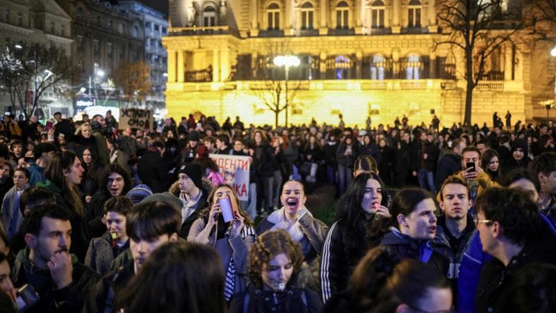 Serbia, gli studenti tornano in piazza e pensano di sfidare il governo alle urne