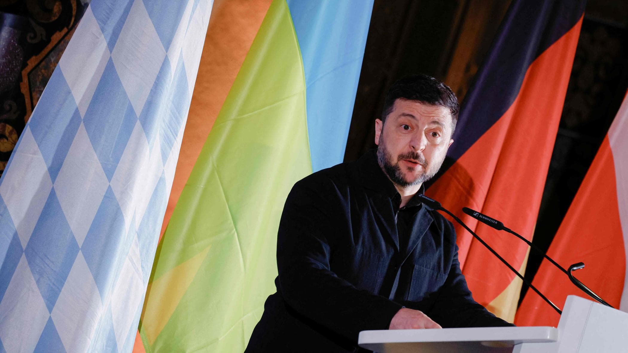 Zelensky: “Con due mesi di tregua siamo pronti a indire le elezioni”