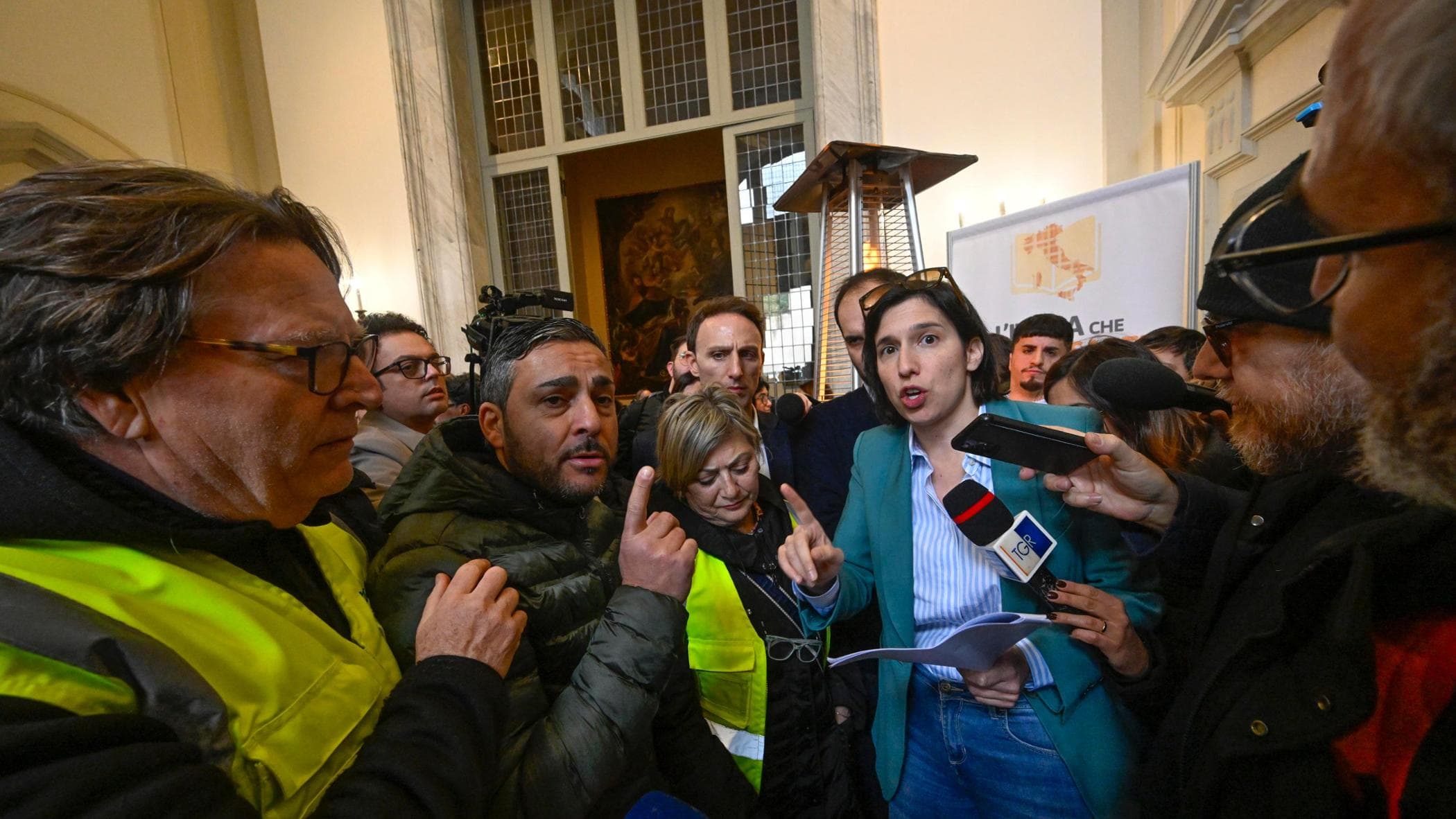 Centrosinistra in rivolta per il Board.Schlein: tenta di aggirare la nostra Costituzione
