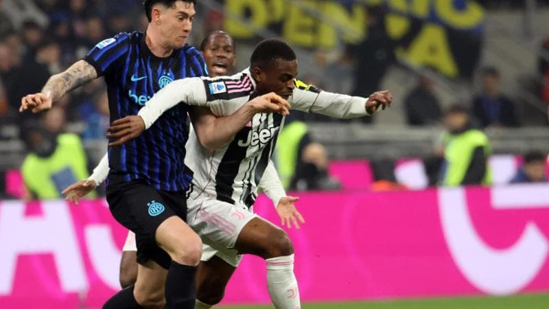 Bastoni a contatto con Kalulu