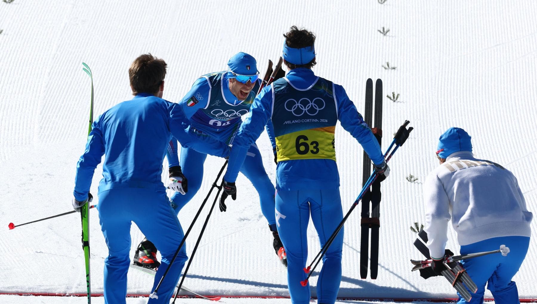 Pellegrino guida la staffetta al bronzo, l’Italia del fondo sul podio olimpico dopo 20 anni