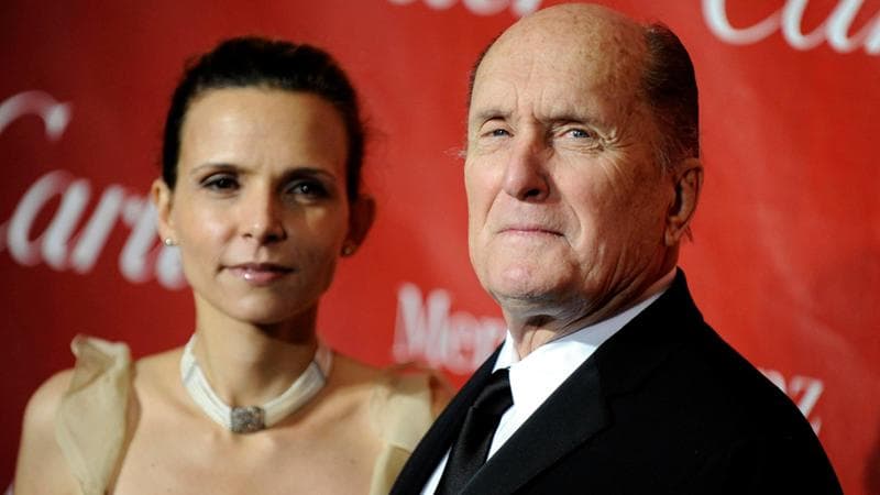 Robert Duvall con la moglie Luciana Pedraza