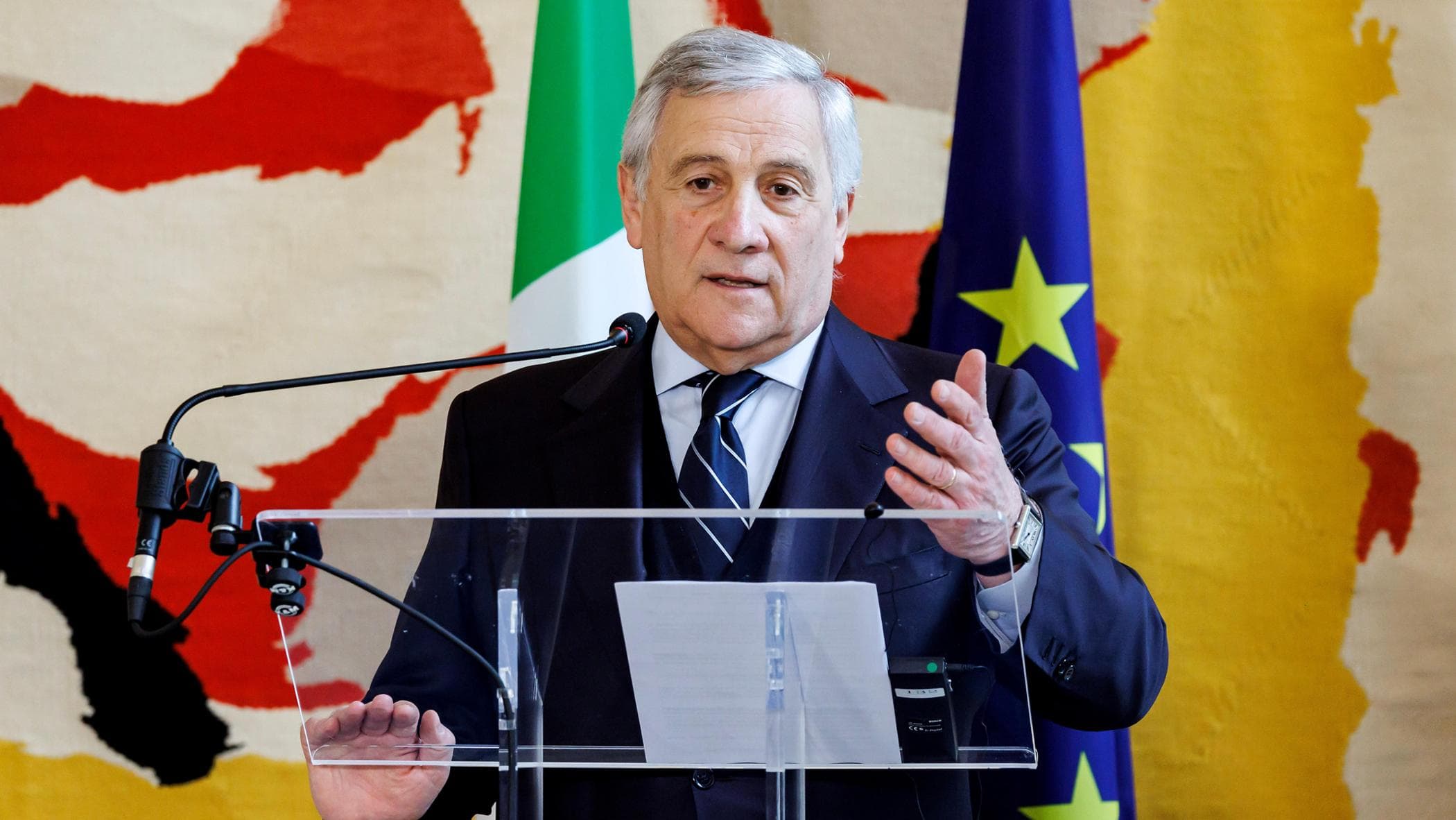 Gaza, Tajani va in Parlamento. L’opposizione: “Fuori dal Board”