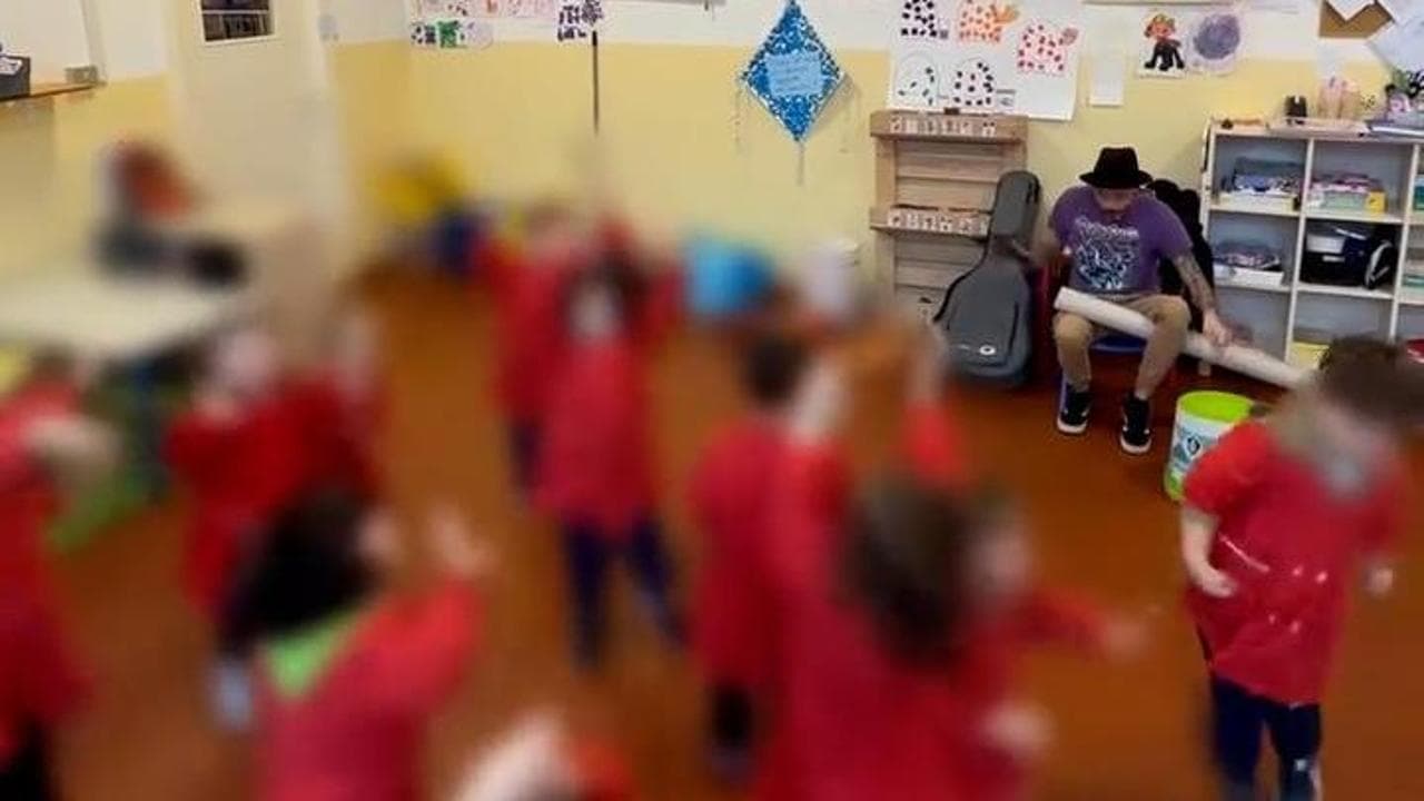 I bambini "ballano la techno" all'asilo: il laboratorio didattico alternativo di Nandi Milo