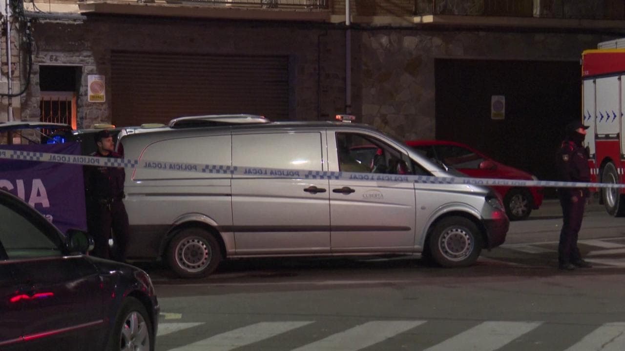 Spagna, incendio in un palazzo nella città catalana di Manlleu. Cinque le vittime