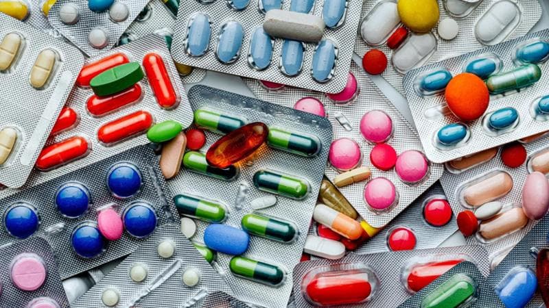 Spesa farmaceutica, il presidente Aifa a Schillaci: “Se vuoi risparmiare decidi tagli lineari”