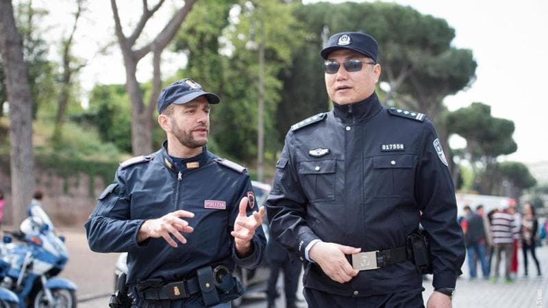 Hacker cinesi rubano l’identità a cinquemila agenti della Digos