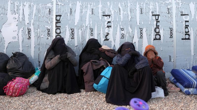 Addio ad Al Hol. In Siria si svuota il campo di detenzione per le famiglie dei miliziani dell’Isis