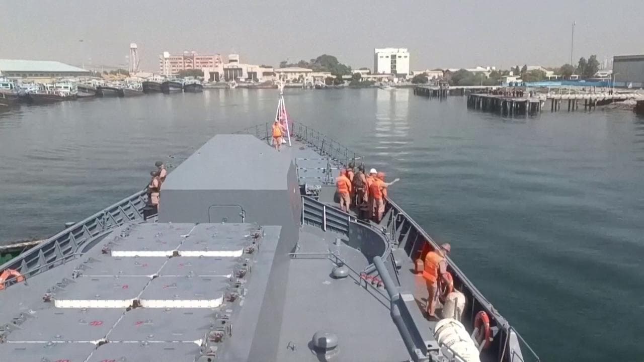 Nave russa in Iran, le esercitazioni nel Mare di Oman e nell'Oceano Indiano