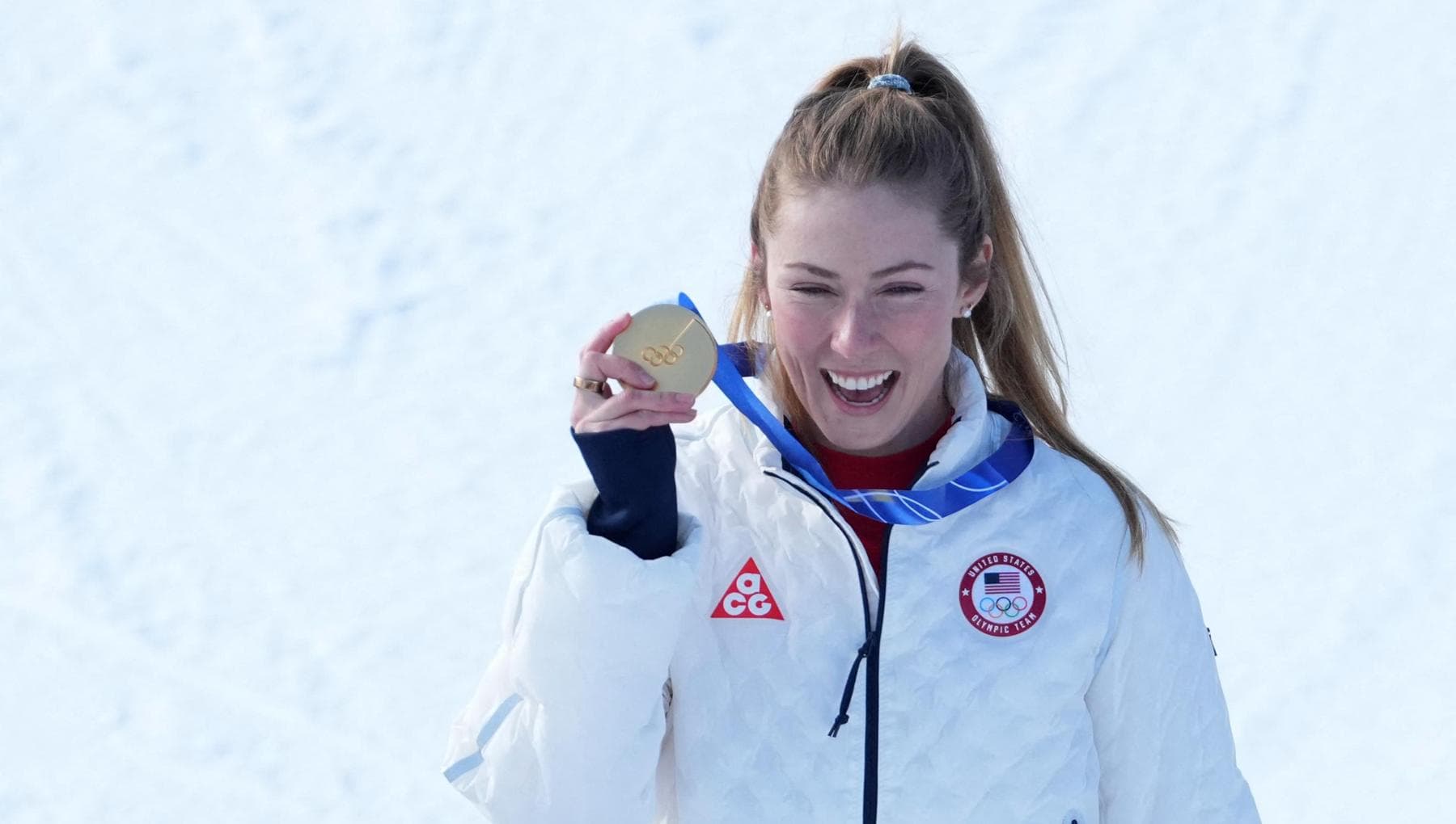 Mikaela Shiffrin: “Un oro per rinascere accettando l’assenza di mio padre”